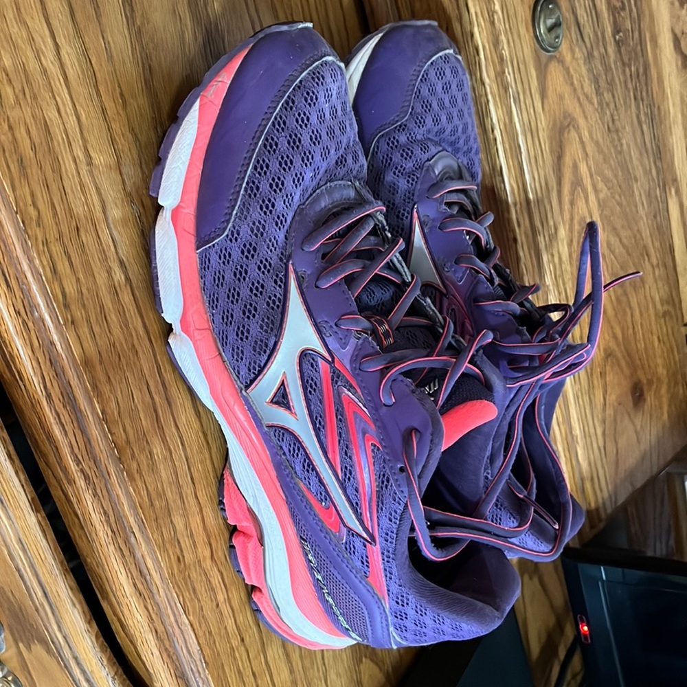 Mizuno Shoes